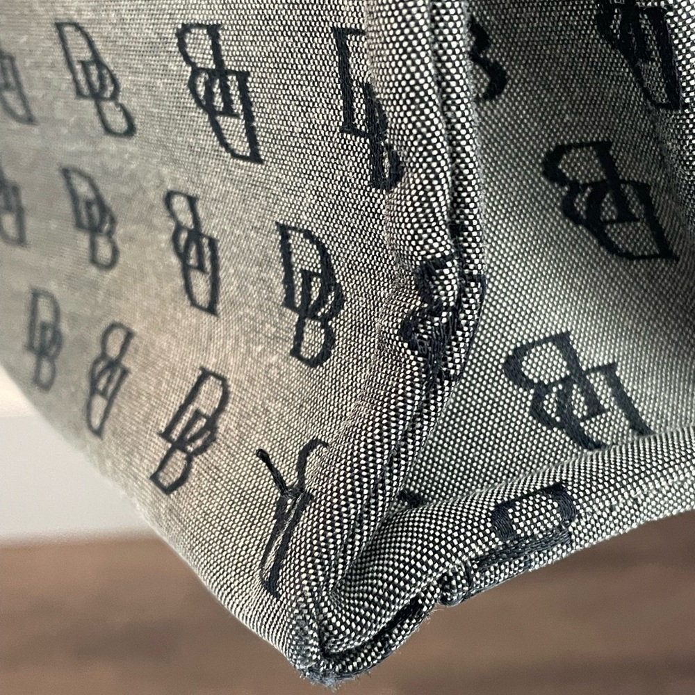 Dooney & Bourke Tote - Picture 13 of 16
